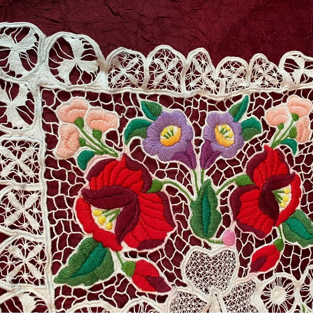 RARE FIND! Elaborately embroidered Kalocsa, Hungary Vintage Table Set